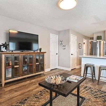 Heart Of Westport 1Br Villa Kansas City Exterior photo